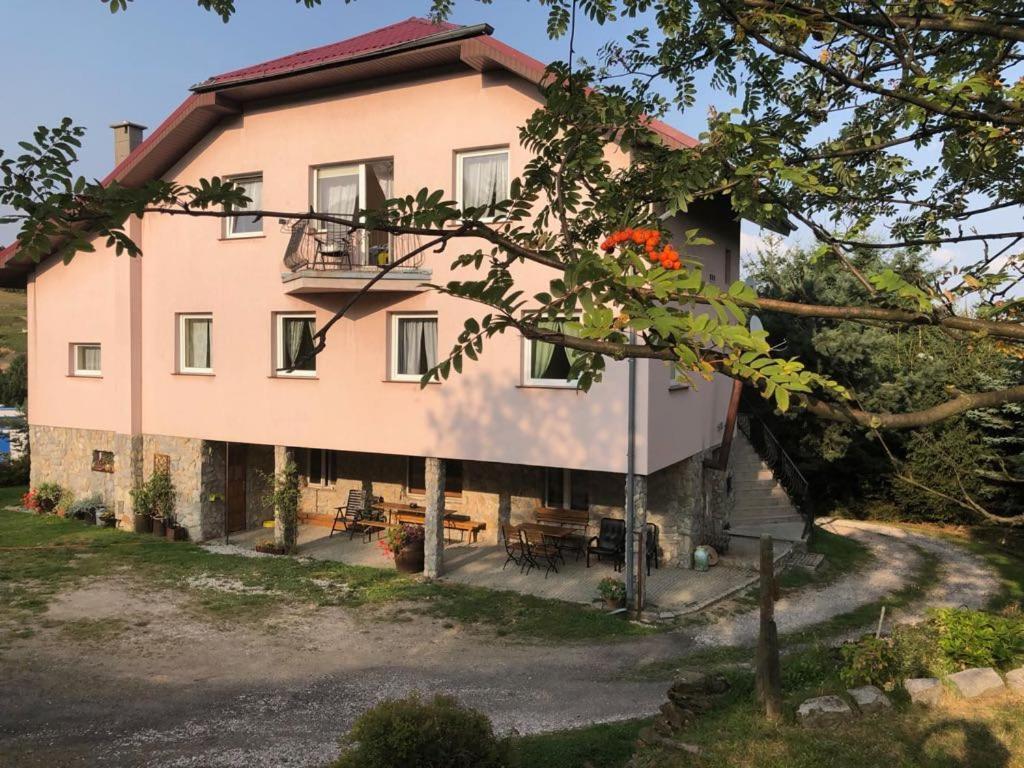 Agroturystyka Kapellanka - Kraina Wygaslych Wulkanow Wojcieszow Exterior photo